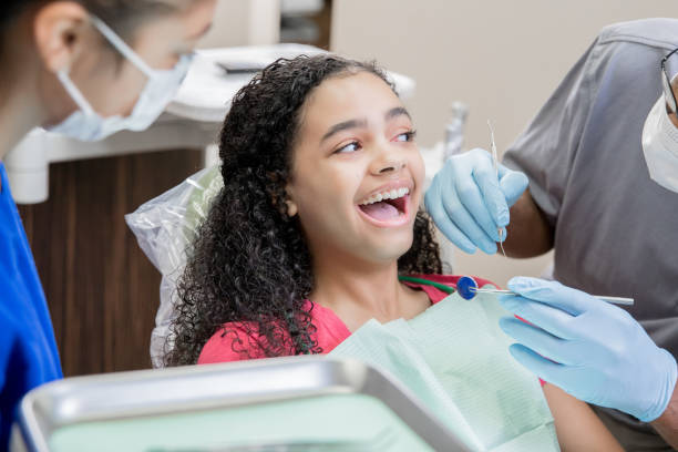 Best Emergency Tooth Extraction in Sansom Park, TX